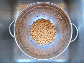 Chickpeas in colander.