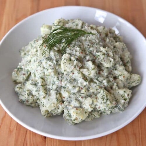 https://toriavey.com/toris-kitchen/aunt-carols-spinach-dip/