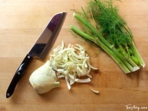 Spicy Roasted Carrots and Fennel Recipe - Simple, flavorful and colorful vegan side dish for your dinner table.